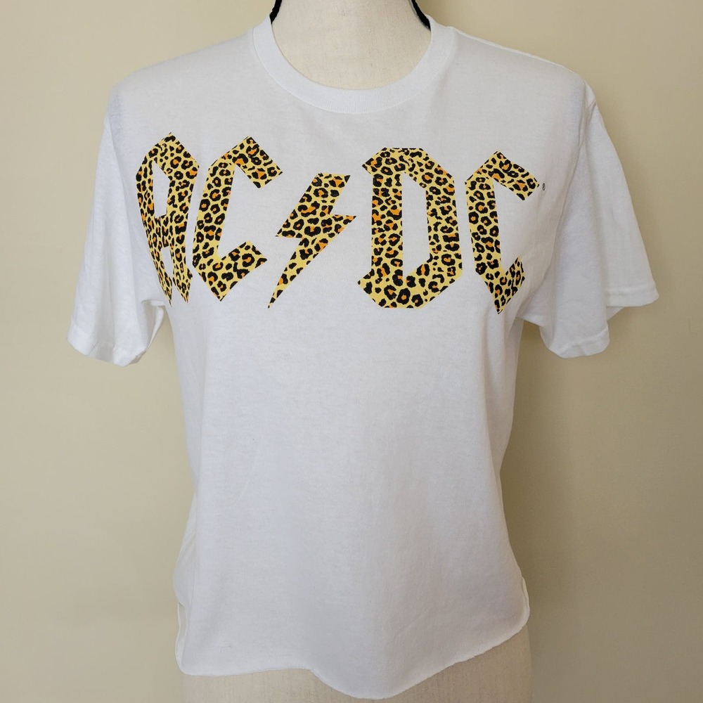 AC/DC Womens 100% Cotton Shirt  Small White Crew Neck Short Sleeve Leopard Print